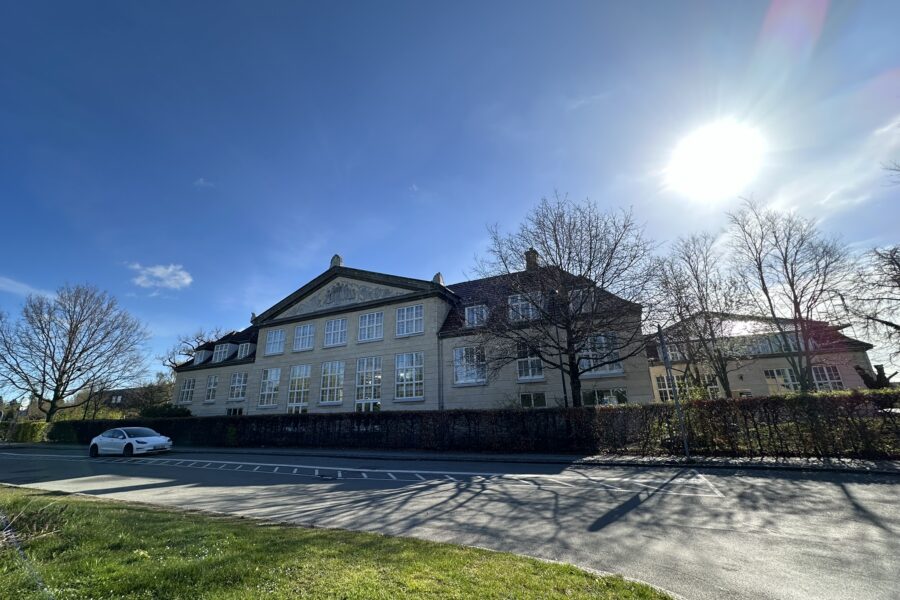 100.000 kvadratmeter skridtet fysisk af…